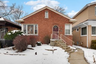 8054 S Jeffery Boulevard, Chicago, IL 60617