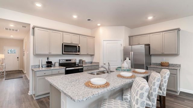 398 Glade Ct., Loris, SC 29569