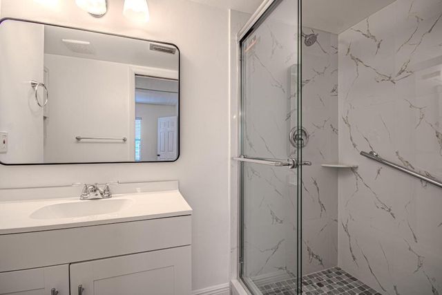 7094 Golf Colony Court 102, Lake Worth, FL 33467