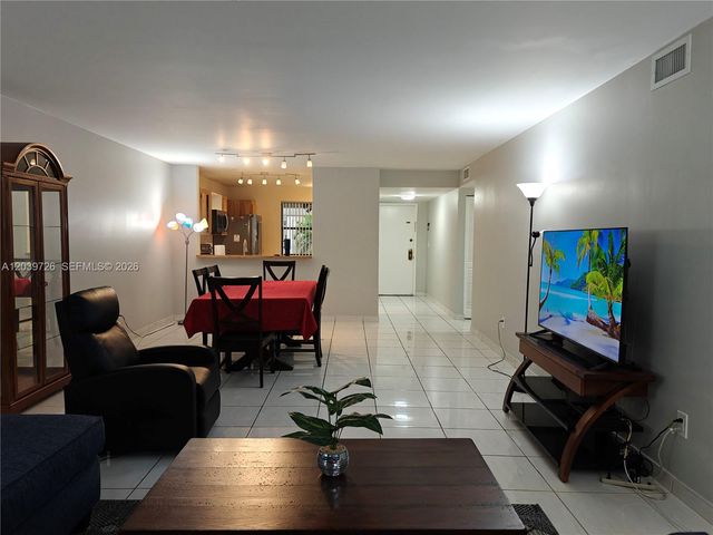 601 Ives Dairy Rd 101-8, Miami, FL 33179
