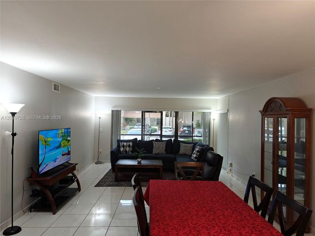601 Ives Dairy Rd 101-8, Miami, FL 33179