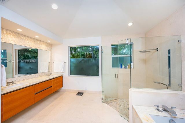 3216 Huntington 3216, Weston, FL 33332