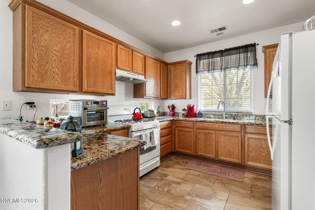 916 Lakeview Drive, Dayton, NV 89403