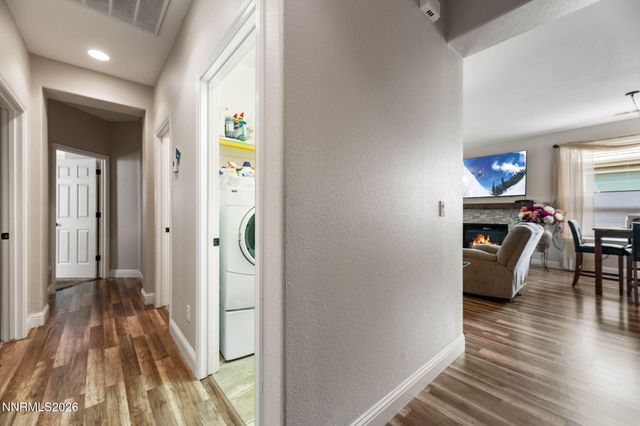 916 Lakeview Drive, Dayton, NV 89403