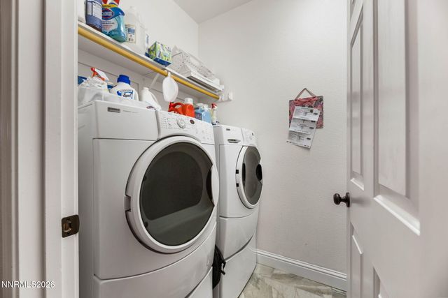 916 Lakeview Drive, Dayton, NV 89403
