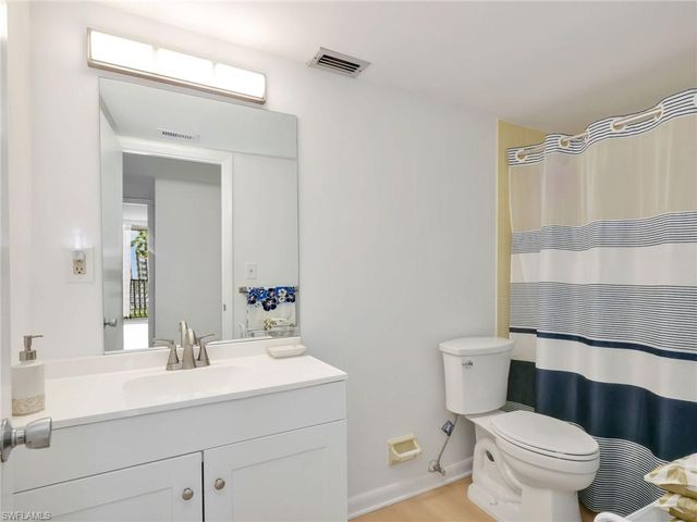 5 Bluebill AVE 312, Naples, FL 34108