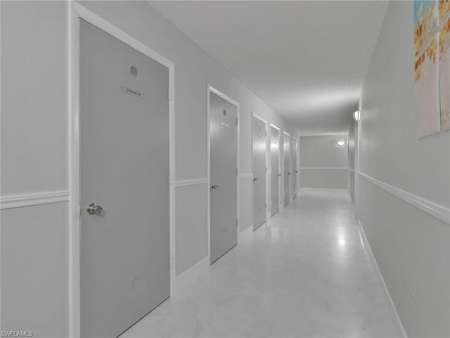 5 Bluebill AVE 312, Naples, FL 34108