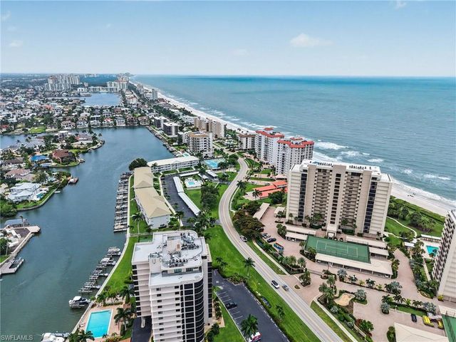 5 Bluebill AVE 312, Naples, FL 34108