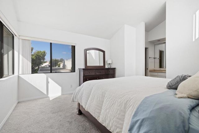 15 Morena, Irvine, CA 92612