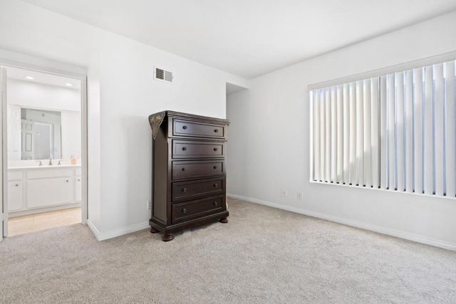 15 Morena, Irvine, CA 92612