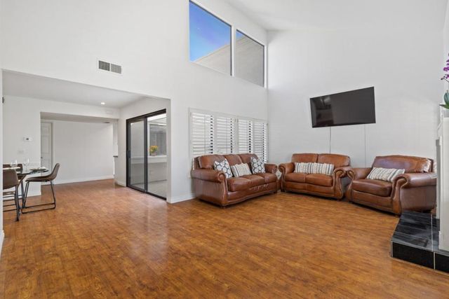 15 Morena, Irvine, CA 92612