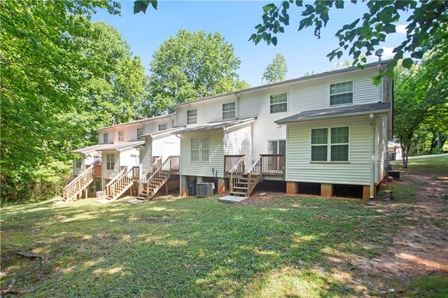 6712 Lakewood Drive, Douglasville, GA 30135