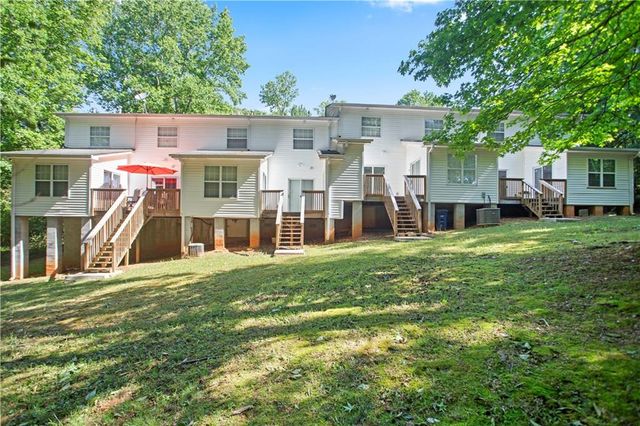 6712 Lakewood Drive, Douglasville, GA 30135