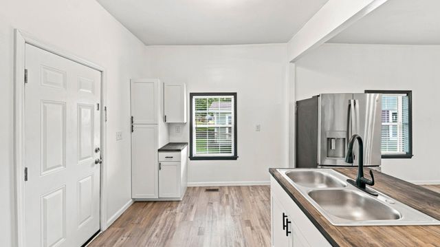 1252 S Ocoee Street, Cleveland, TN 37311