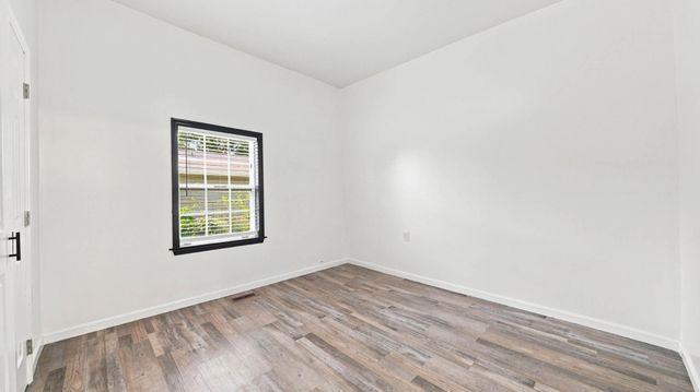 1252 S Ocoee Street, Cleveland, TN 37311