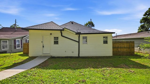 1252 S Ocoee Street, Cleveland, TN 37311