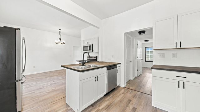1252 S Ocoee Street, Cleveland, TN 37311