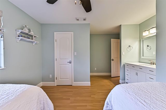 1916 Lundy Lane, Friendswood, TX 77546