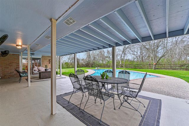 1916 Lundy Lane, Friendswood, TX 77546