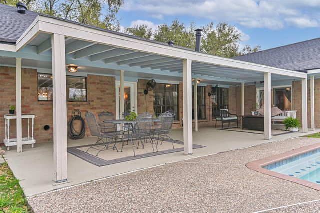 1916 Lundy Lane, Friendswood, TX 77546