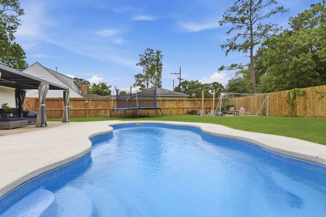 28815 Enchanted Drive, Shenandoah, TX 77381