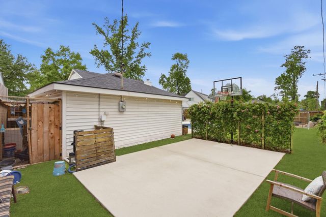 28815 Enchanted Drive, Shenandoah, TX 77381