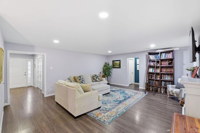 28815 Enchanted Drive, Shenandoah, TX 77381