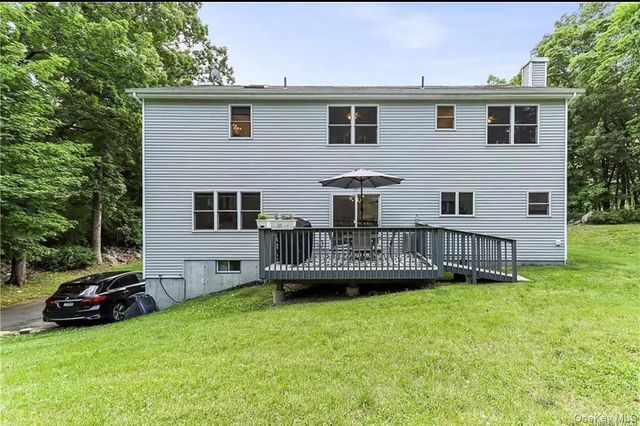 4 Clancy Farms Court, Stony Point, NY 10980