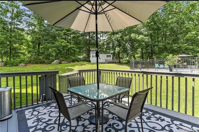 4 Clancy Farms Court, Stony Point, NY 10980