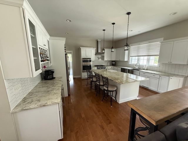 14 Stone Ridge Dr, Seekonk, MA 02771