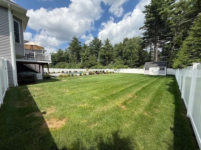 14 Stone Ridge Dr, Seekonk, MA 02771