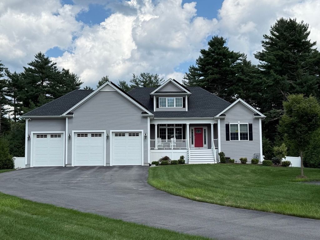 14 Stone Ridge Dr, Seekonk, MA 02771