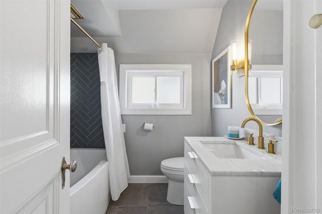 17566 Fairfield Street, Detroit, MI 48221