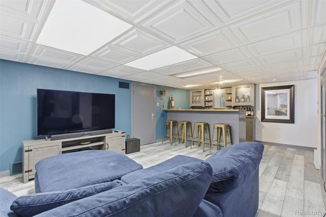 17566 Fairfield Street, Detroit, MI 48221