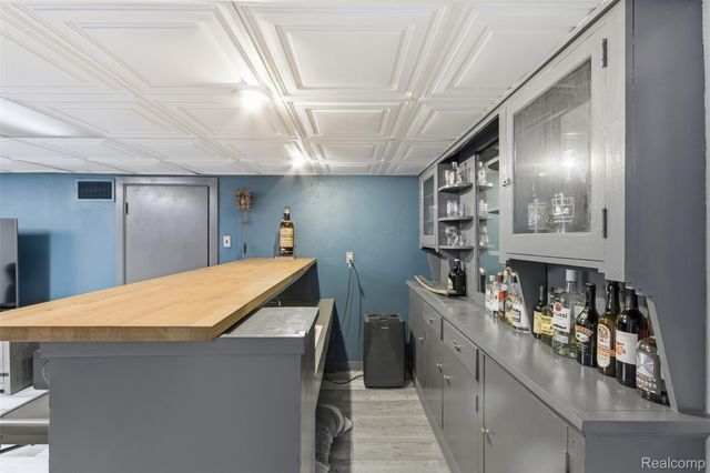 17566 Fairfield Street, Detroit, MI 48221