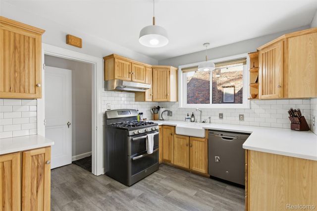 17566 Fairfield Street, Detroit, MI 48221