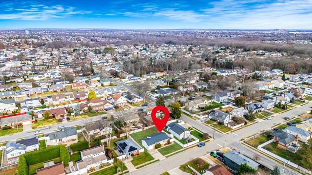 171 N Oak Street, North Massapequa, NY 11758
