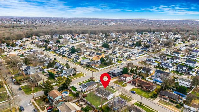 171 N Oak Street, North Massapequa, NY 11758