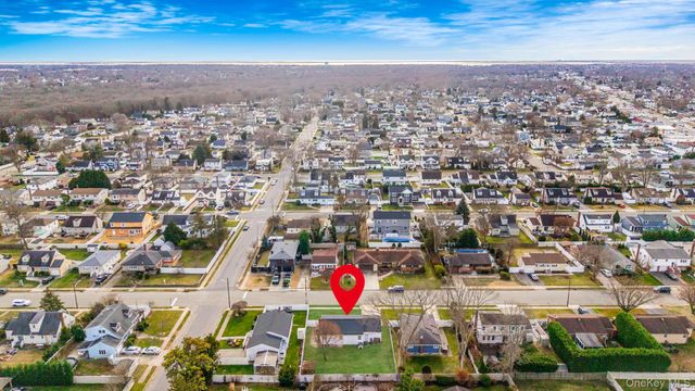 171 N Oak Street, North Massapequa, NY 11758