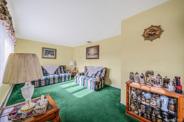 171 N Oak Street, North Massapequa, NY 11758