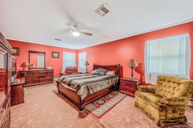 171 N Oak Street, North Massapequa, NY 11758