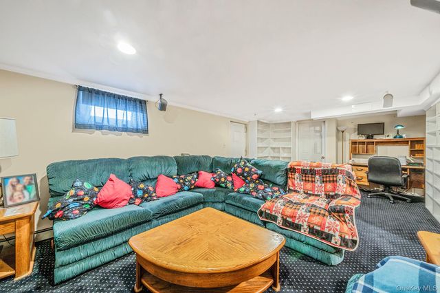 171 N Oak Street, North Massapequa, NY 11758