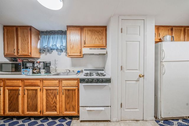 171 N Oak Street, North Massapequa, NY 11758