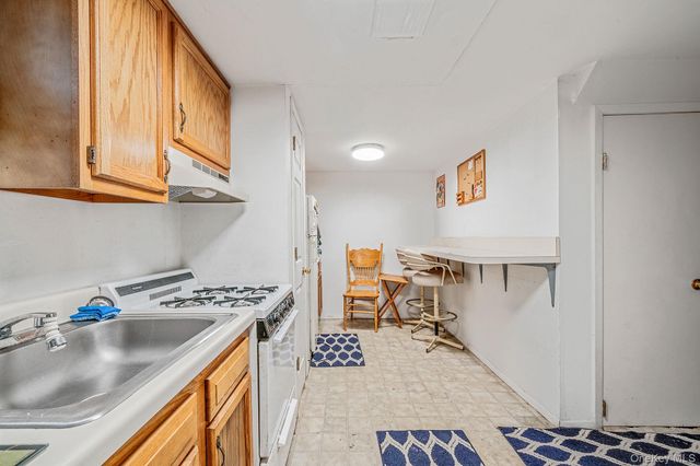 171 N Oak Street, North Massapequa, NY 11758