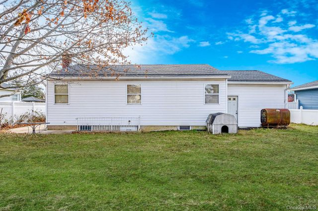 171 N Oak Street, North Massapequa, NY 11758