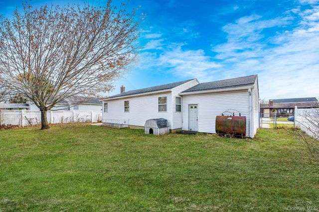 171 N Oak Street, North Massapequa, NY 11758