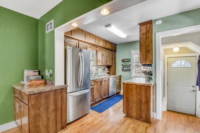 415 12th Street N, Moorhead, MN 56560