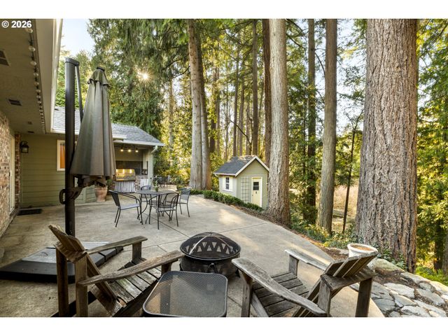 4520 CALAROGA Dr, West Linn, OR 97068