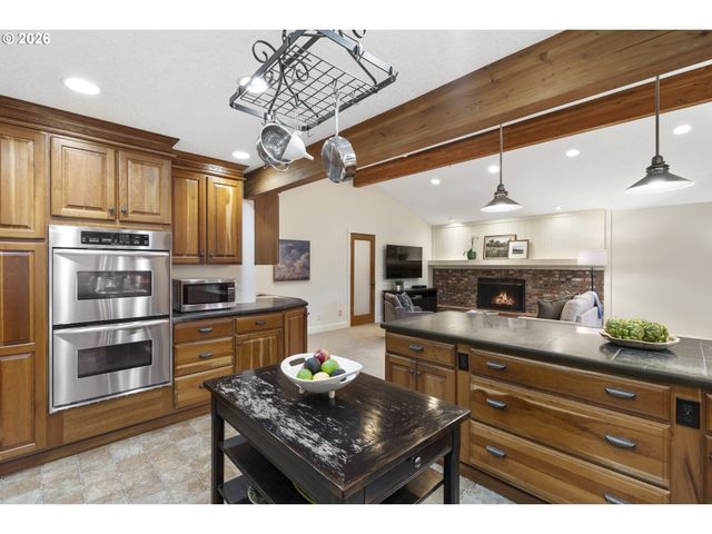 4520 CALAROGA Dr, West Linn, OR 97068