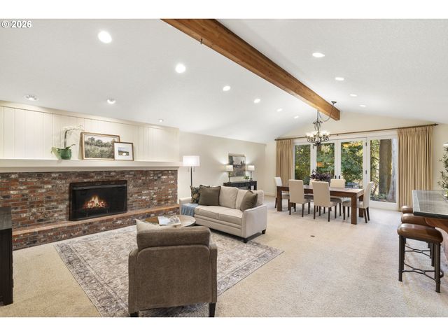 4520 CALAROGA Dr, West Linn, OR 97068